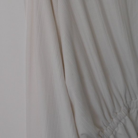 White Peasant Style Guess Top Size L - Picture 3 of 9